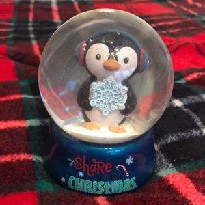 🎉SALE🎉 Penguin Christmas Snow Globe